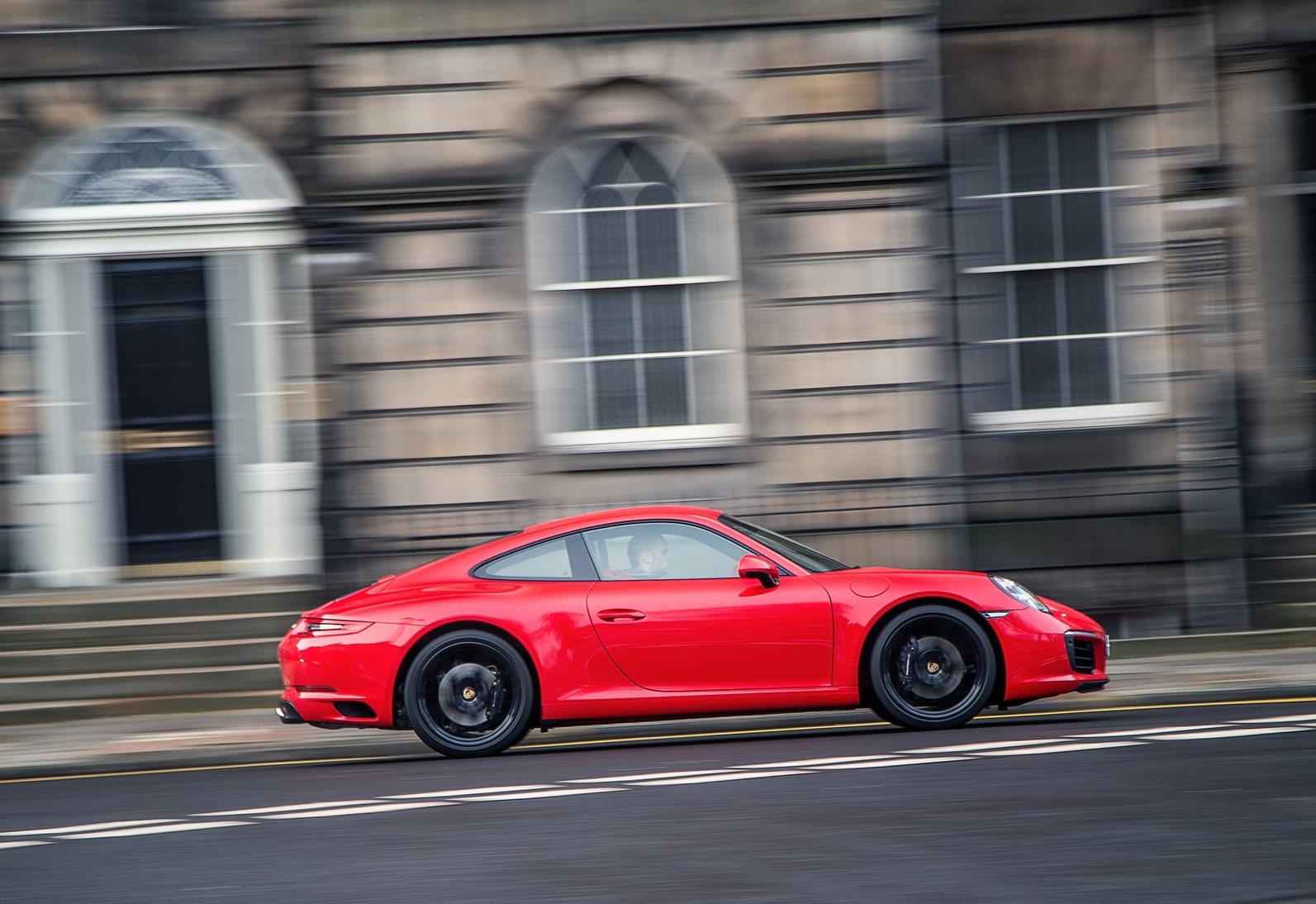 https://wcar.sets.lv/cars/Porsche/911 Coupe/0fe5660c365fac20344d9903ba433520.jpg